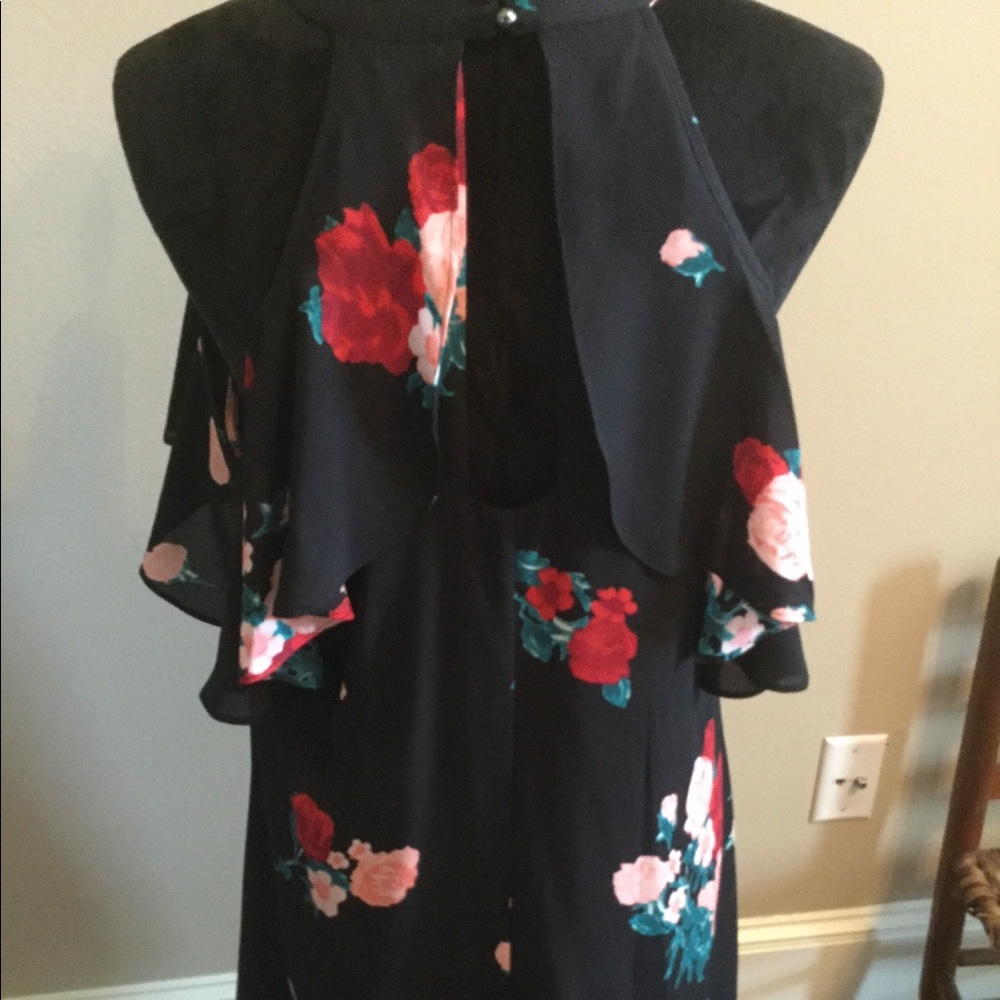 DRESS